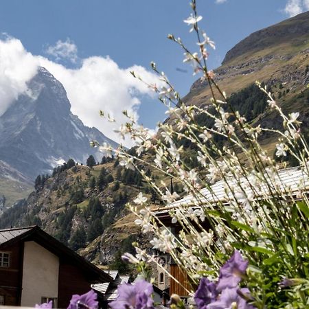 Village Apartment With Matterhorn View Zermatt Extérieur photo